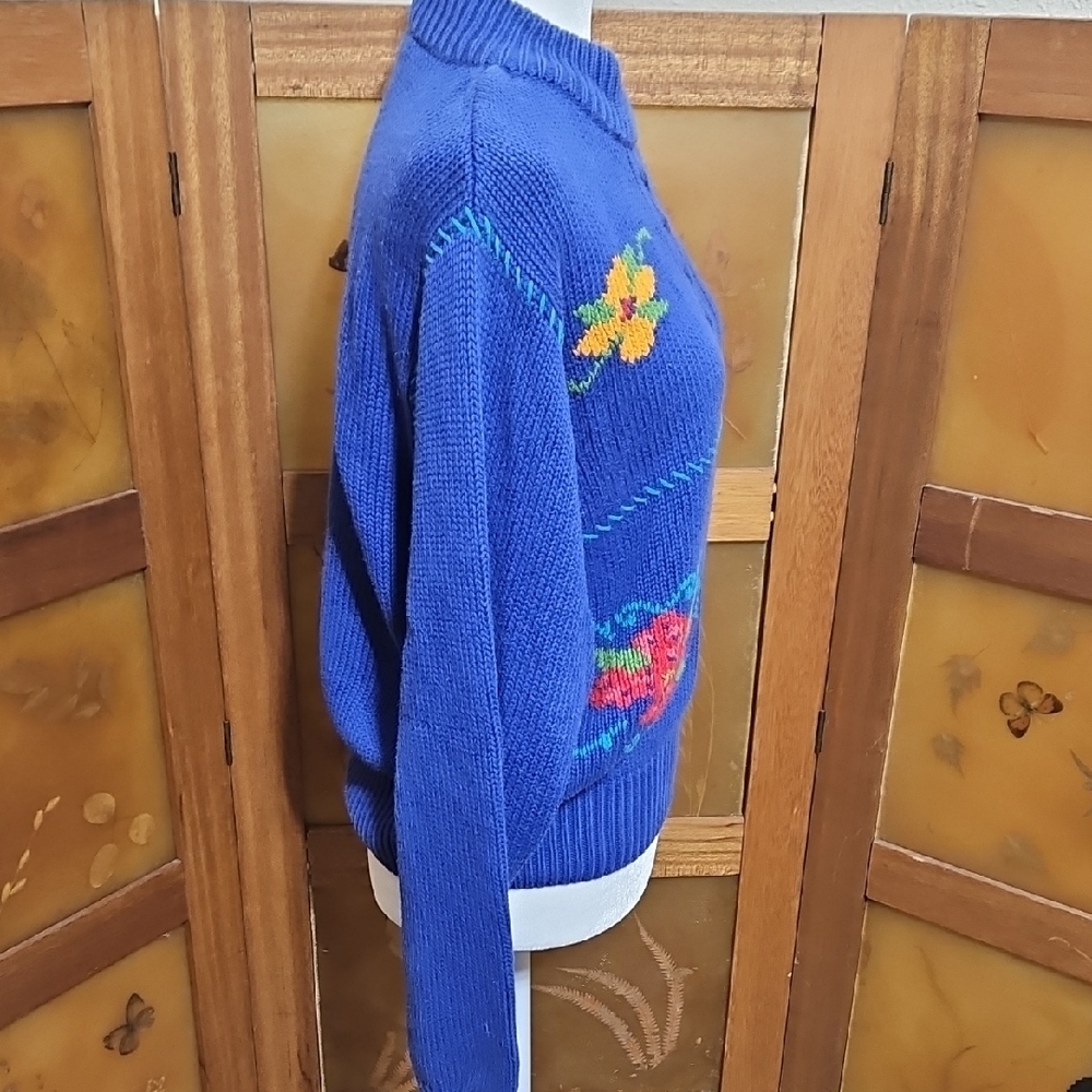 Vintage Blue Floral Turtleneck Sweater - Picture 7 of 11